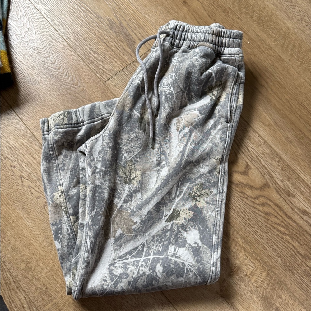 Abercrombie & Fitch Camo Sweatpants